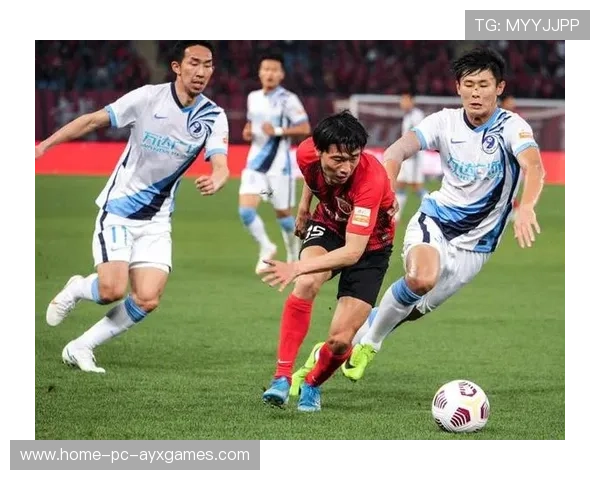 中场断球后快速反击训练：两次传球内形成射门机会成准则